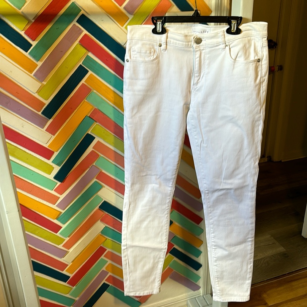 White skinny jeans